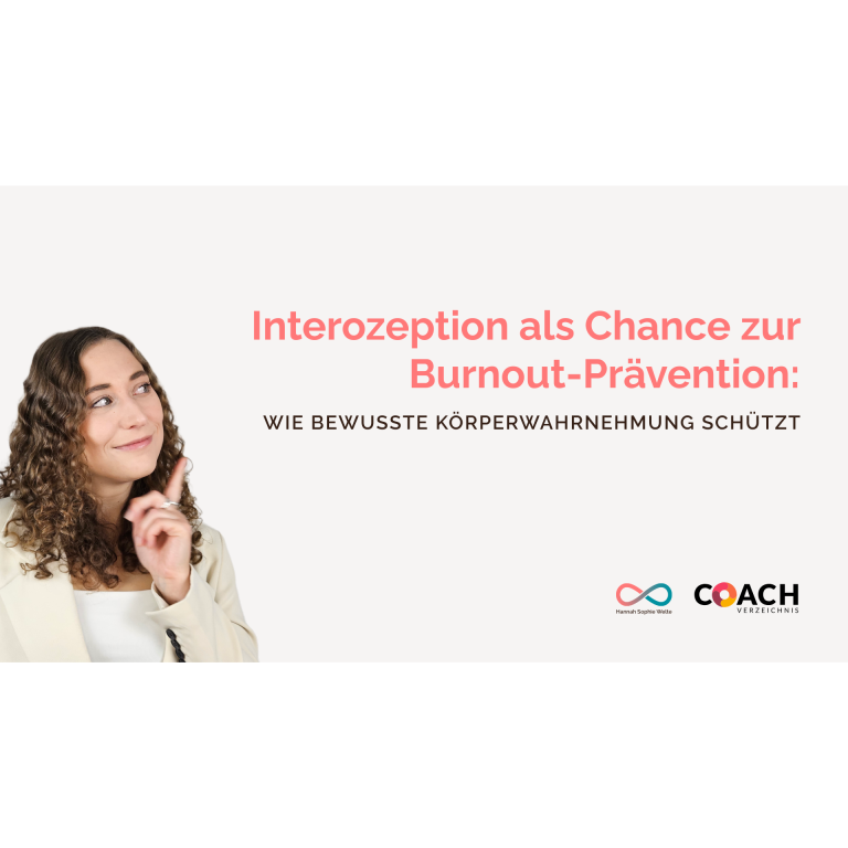Frau mit lockigem Haar denkt nach, Titel: Interozeption als Chance zur Burnout-Prävention.